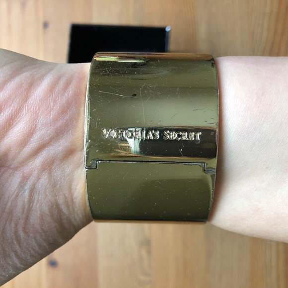 Victoria's Secret Golden Bangle Cuff - Picture 4 of 12